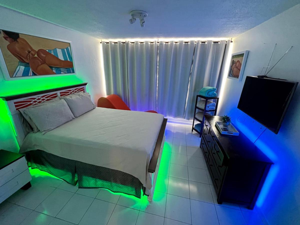 Hobie Oceanfront Apartment At Isla Verde San Juan Kültér fotó